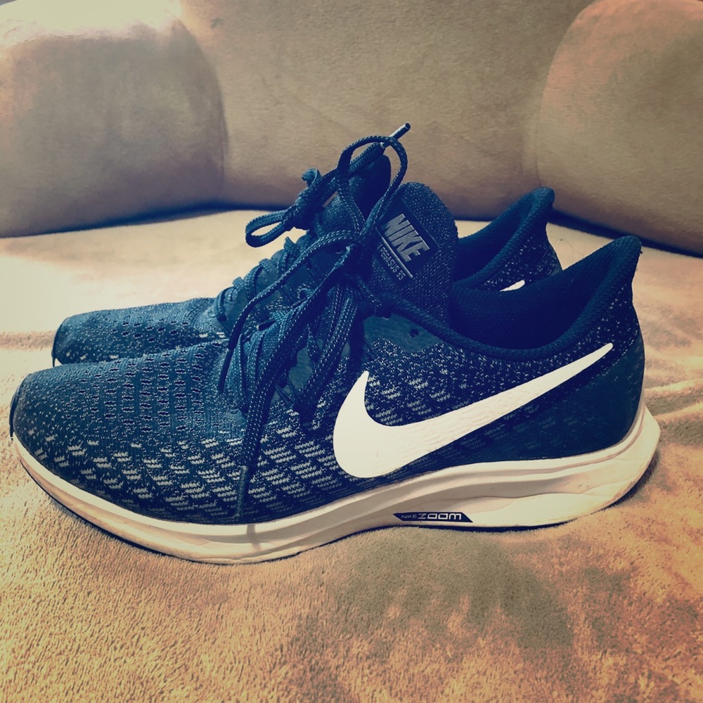 Women’s Nike Pegasus 35 size 8